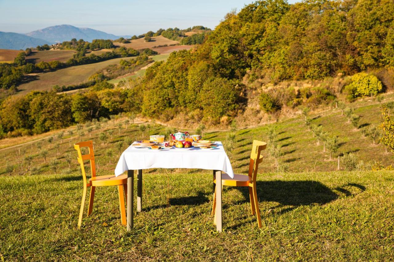 Tenuta Borgo Santa Cecilia Gubbio Buitenkant foto