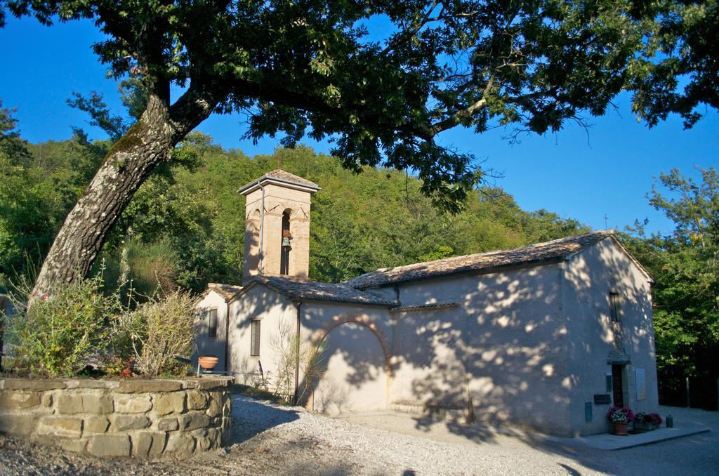 Tenuta Borgo Santa Cecilia Gubbio Buitenkant foto